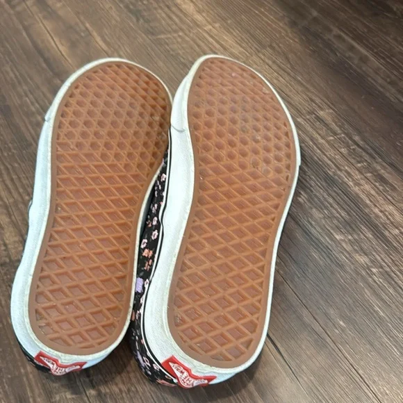 Vans purple and pink small flowers slip on shoes men’s 6.5 women’s 8 - Picture 4 of 6